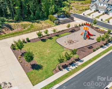 358 Drawbar Drive - Photo Thumbnail 39