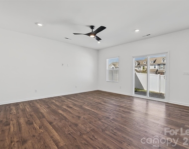 358 Drawbar Drive - Photo Thumbnail 12