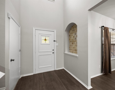 1100 Chesterfield Drive - Photo Thumbnail 4
