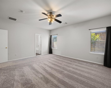 1100 Chesterfield Drive - Photo Thumbnail 9