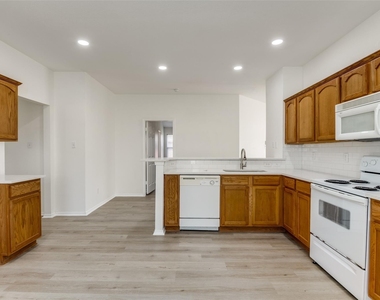 4153 Cherry Ridge Drive - Photo Thumbnail 4