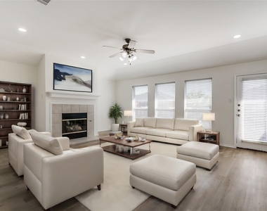 4153 Cherry Ridge Drive - Photo Thumbnail 3