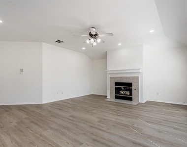 4153 Cherry Ridge Drive - Photo Thumbnail 9