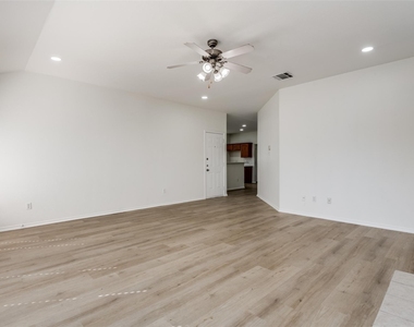 4153 Cherry Ridge Drive - Photo Thumbnail 11