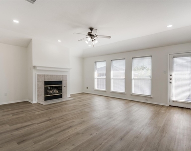 4153 Cherry Ridge Drive - Photo Thumbnail 8