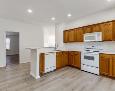 4153 Cherry Ridge Drive - Photo Thumbnail 6
