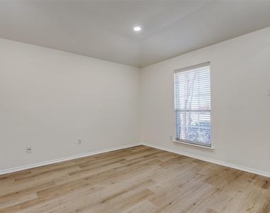 4153 Cherry Ridge Drive - Photo Thumbnail 17