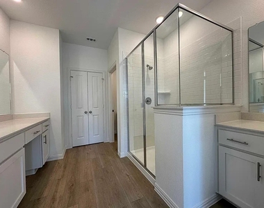 2422 Bulin Drive - Photo Thumbnail 12