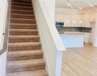 2422 Bulin Drive - Photo Thumbnail 8