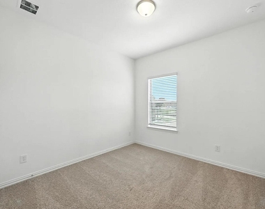 2422 Bulin Drive - Photo Thumbnail 15