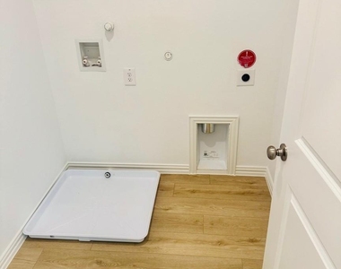 2422 Bulin Drive - Photo Thumbnail 17