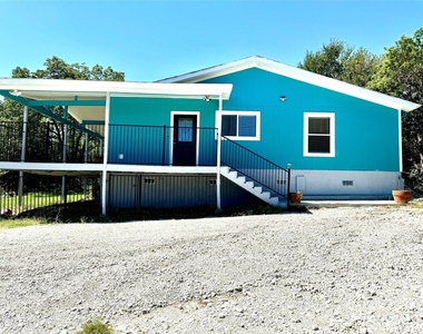 2618 Creekview Drive - Photo Thumbnail 2