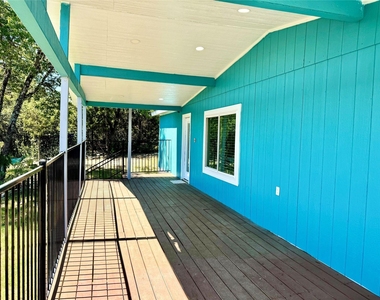2618 Creekview Drive - Photo Thumbnail 3