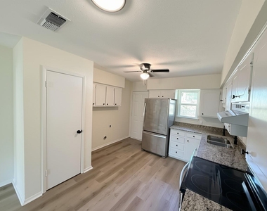 102 George Hopper Road - Photo Thumbnail 6