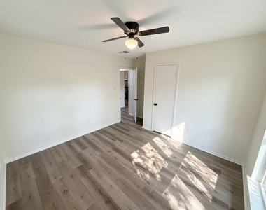 102 George Hopper Road - Photo Thumbnail 9