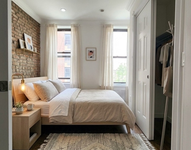 Mott Street - Photo Thumbnail 1