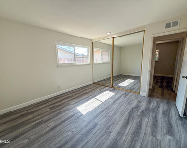 1730 W Hemlock Street - Photo Thumbnail 10