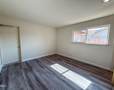 1730 W Hemlock Street - Photo Thumbnail 9