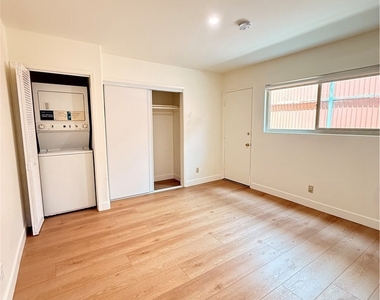 1651 Golden Gate Ave - Photo Thumbnail 3