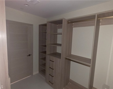 5100 Fallbrook - Photo Thumbnail 21