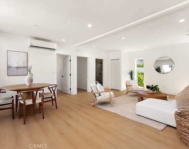 642 E Fairview Boulevard - Photo Thumbnail 3
