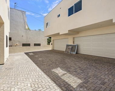 642 E Fairview Boulevard - Photo Thumbnail 21