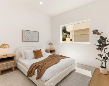 642 E Fairview Boulevard - Photo Thumbnail 19