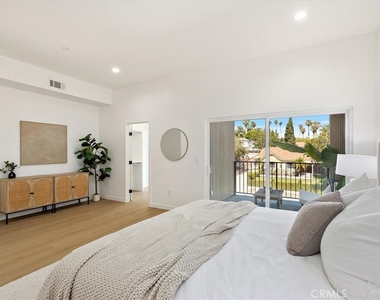 642 E Fairview Boulevard - Photo Thumbnail 11