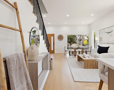 642 E Fairview Boulevard - Photo Thumbnail 6