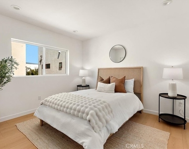 642 E Fairview Boulevard - Photo Thumbnail 18