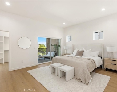 642 E Fairview Boulevard - Photo Thumbnail 11