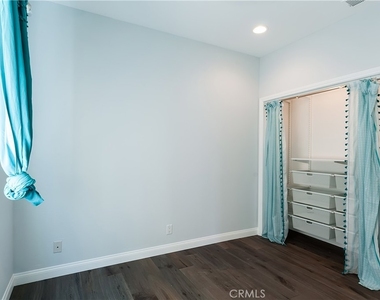 124 35th Street - Photo Thumbnail 23