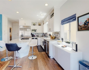 124 35th Street - Photo Thumbnail 5
