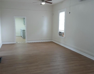 2111 Orange Street - Photo Thumbnail 2