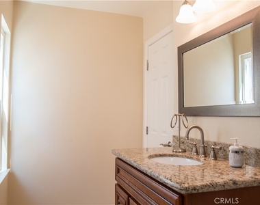 6017 E La Paz Way - Photo Thumbnail 12