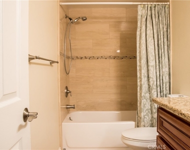 6017 E La Paz Way - Photo Thumbnail 16