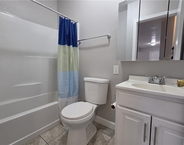 5448 Pomona - Photo Thumbnail 6