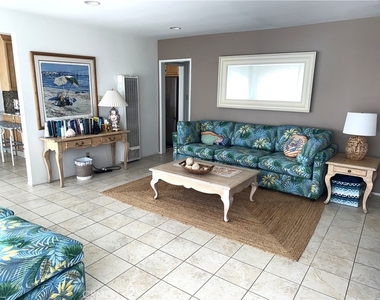 1319 Seal Way - Photo Thumbnail 7