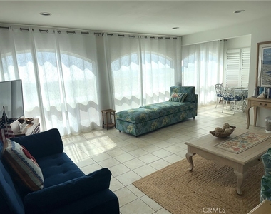 1319 Seal Way - Photo Thumbnail 10