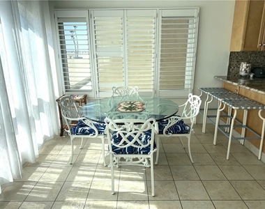 1319 Seal Way - Photo Thumbnail 11