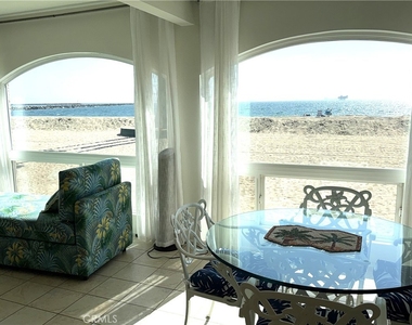 1319 Seal Way - Photo Thumbnail 2