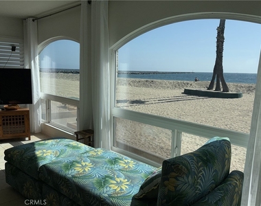 1319 Seal Way - Photo Thumbnail 3
