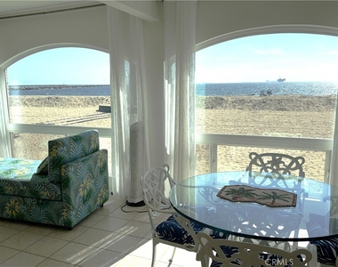 1319 Seal Way - Photo Thumbnail 6