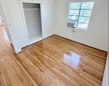 2622 Griffith Park Boulevard - Photo Thumbnail 7