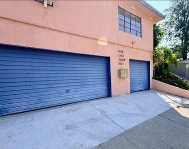 2622 Griffith Park Boulevard - Photo Thumbnail 12