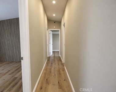 660 Beach Street - Photo Thumbnail 21