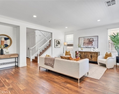 135 Willowbend - Photo Thumbnail 13