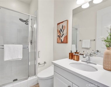 135 Willowbend - Photo Thumbnail 21