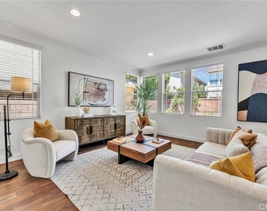 135 Willowbend - Photo Thumbnail 1
