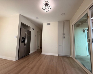 1126 W Philadelphia - Photo Thumbnail 2